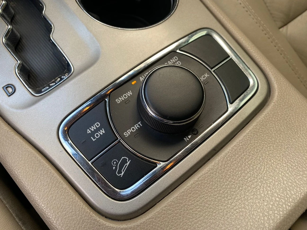 JEEP GRAND CHEROKEE