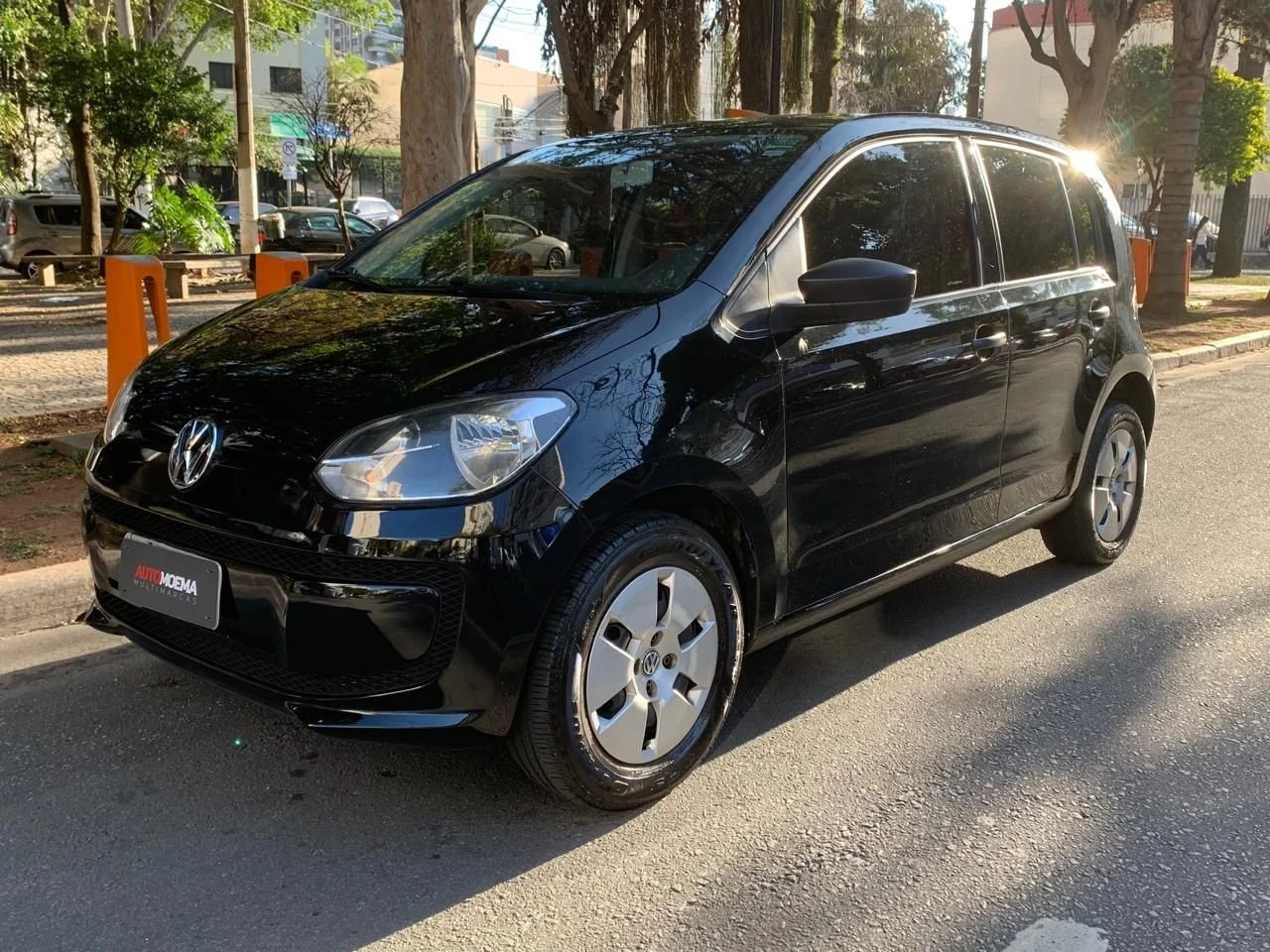 VOLKSWAGEN UP