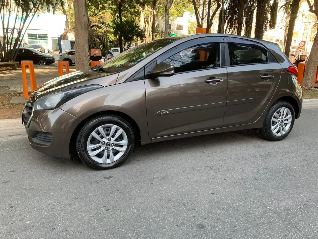 HYUNDAI HB20