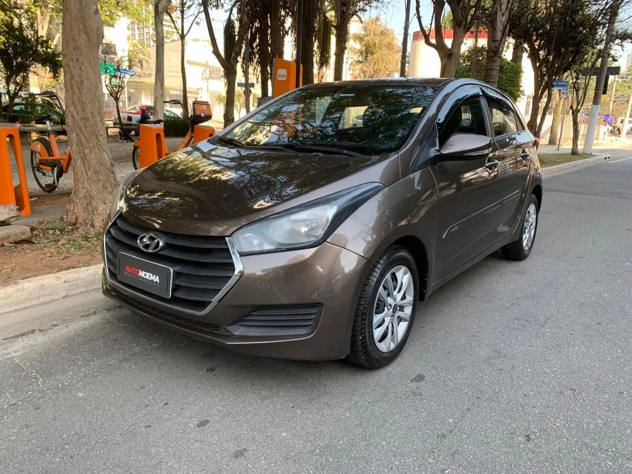HYUNDAI HB20