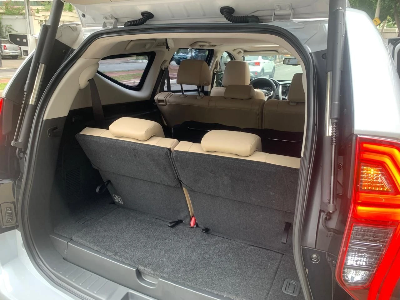 MITSUBISHI PAJERO SPORT