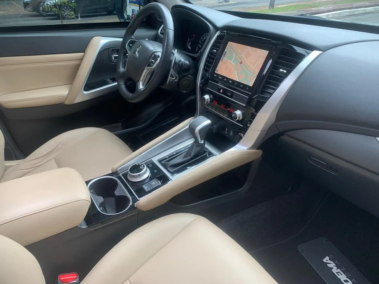 MITSUBISHI PAJERO SPORT