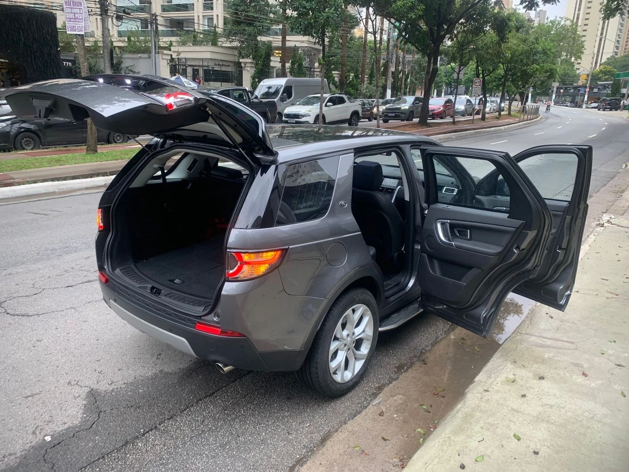 LAND ROVER DISCOVERY SPORT