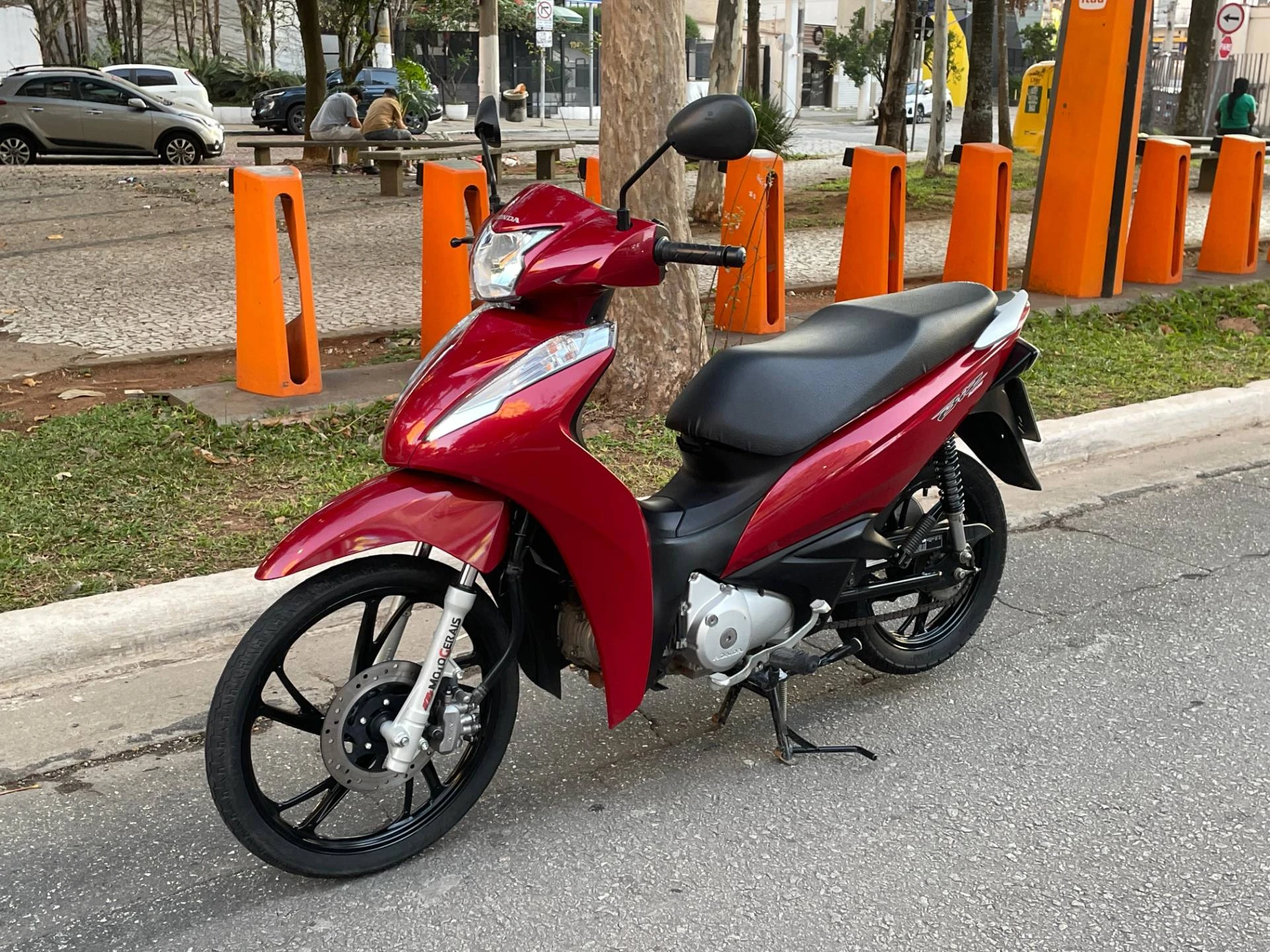 BIZ 125i