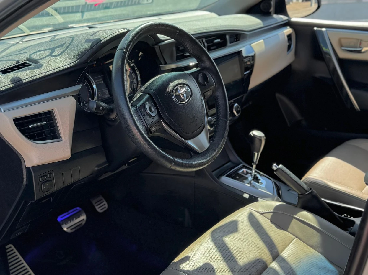 TOYOTA COROLLA
