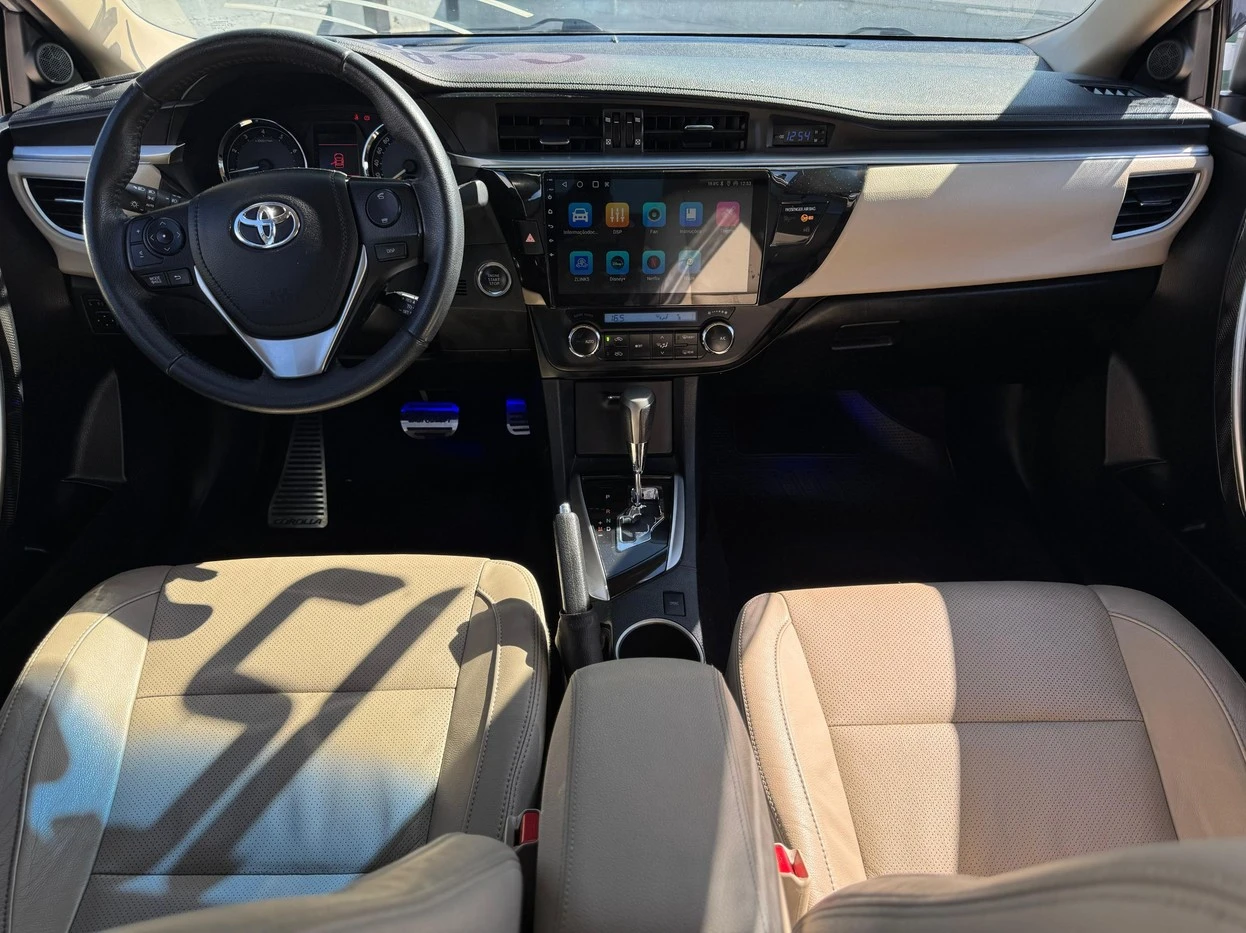 TOYOTA COROLLA