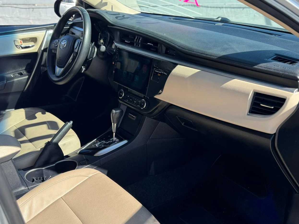 TOYOTA COROLLA