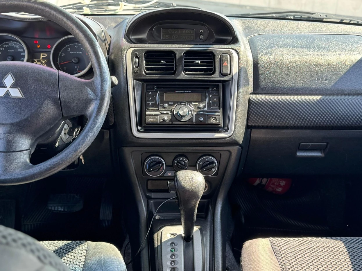 MITSUBISHI PAJERO TR4