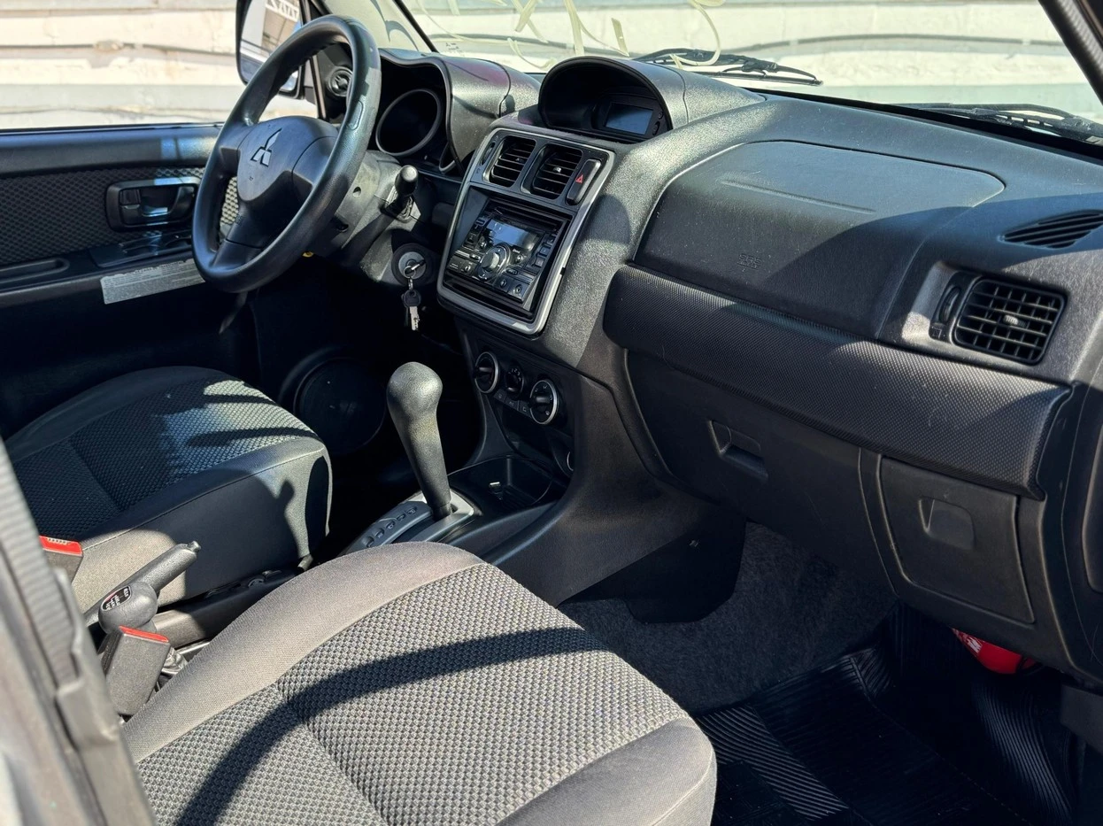 MITSUBISHI PAJERO TR4