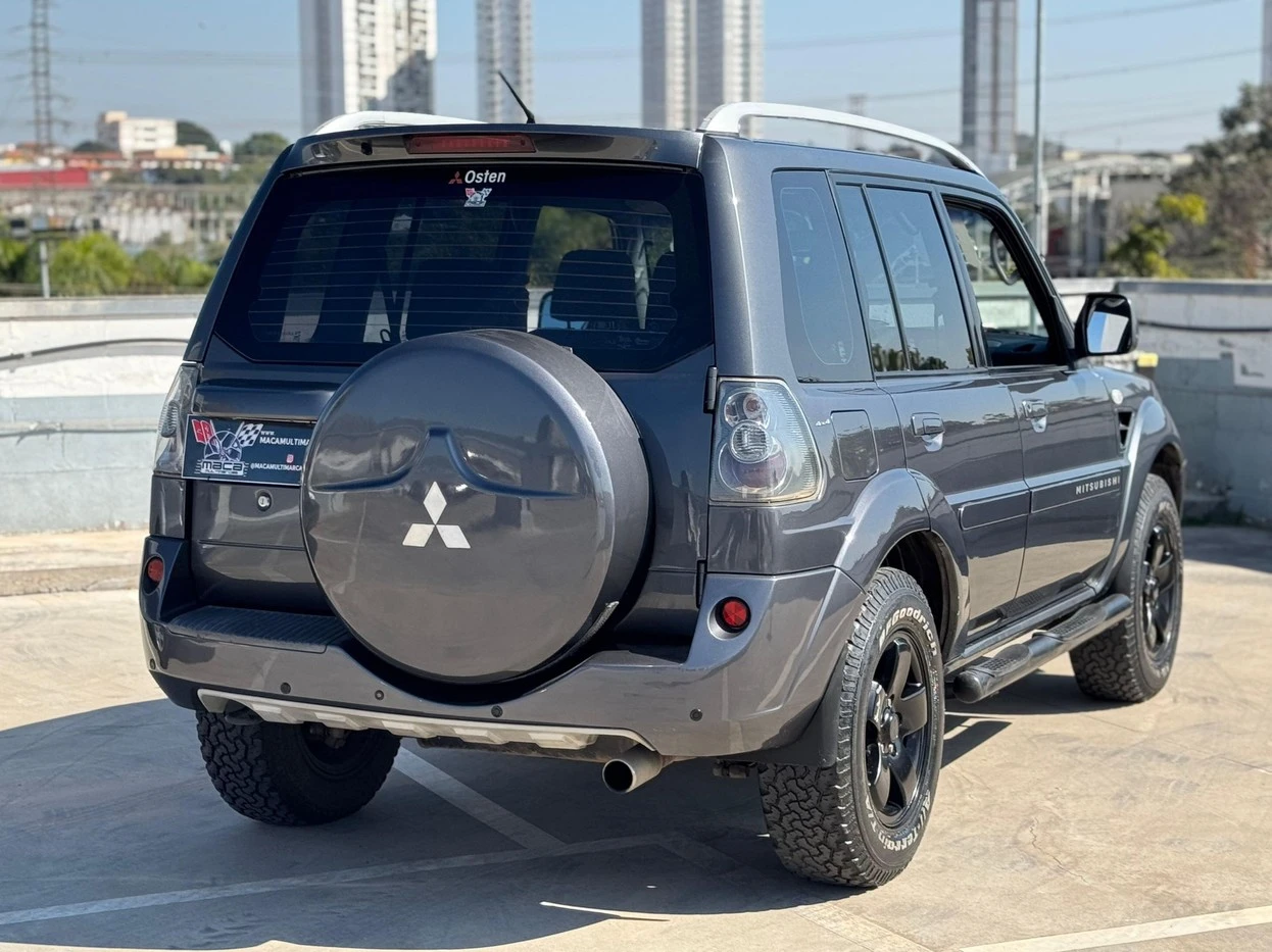 MITSUBISHI PAJERO TR4