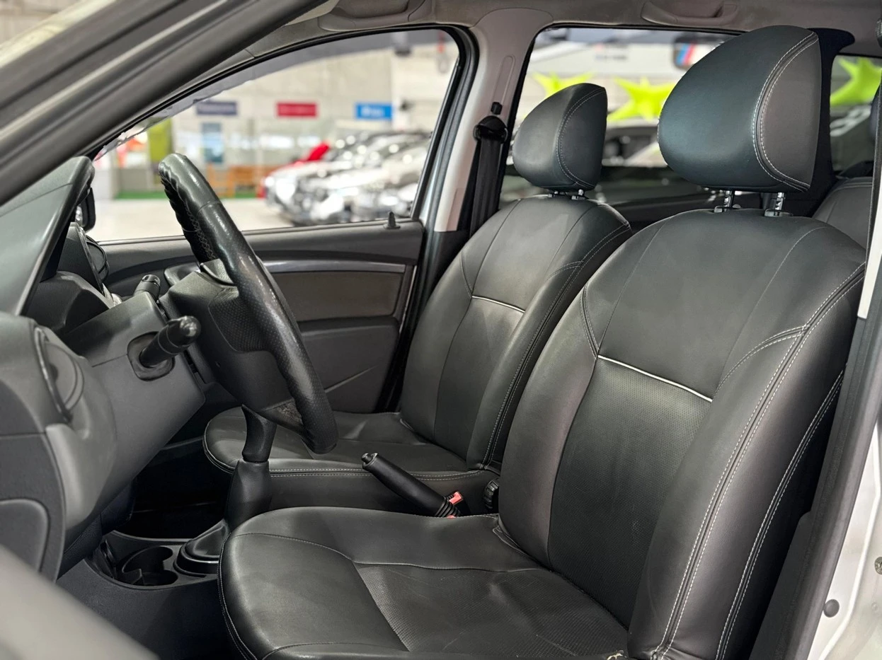 RENAULT DUSTER