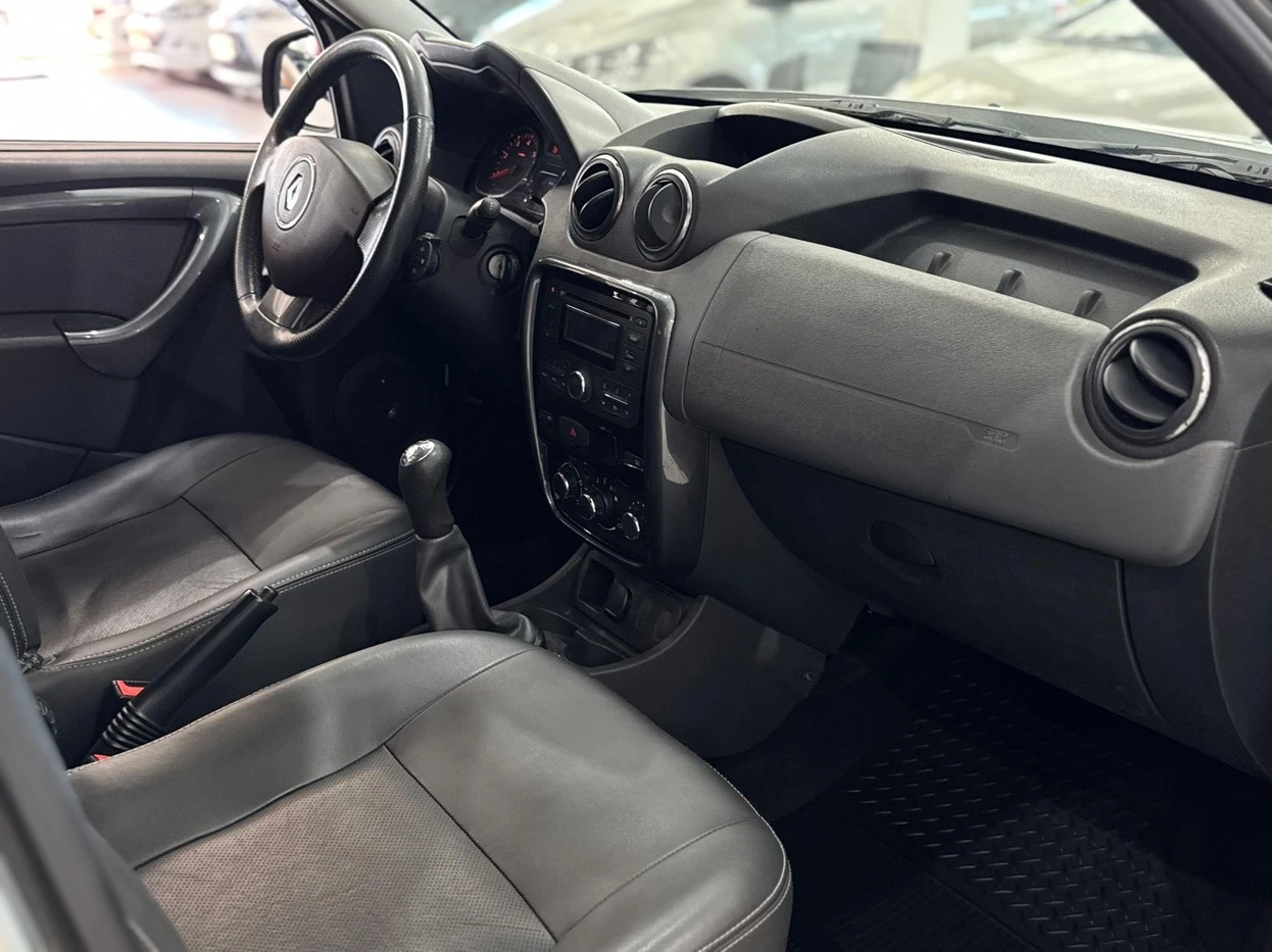 RENAULT DUSTER