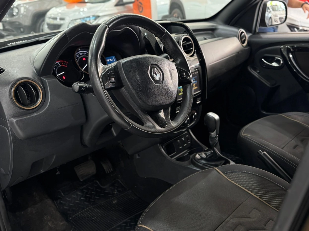 RENAULT DUSTER