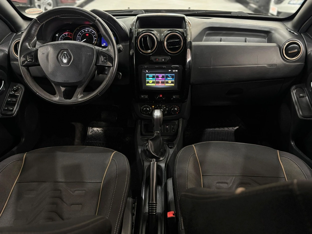 RENAULT DUSTER