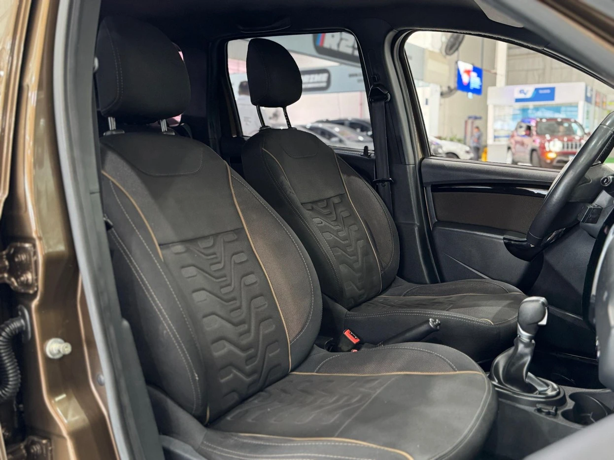 RENAULT DUSTER