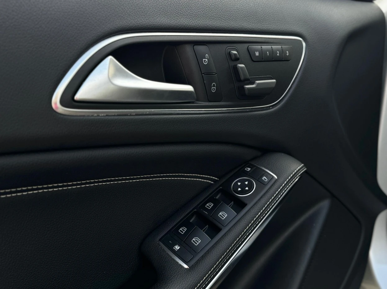 MERCEDES-BENZ GLA 200