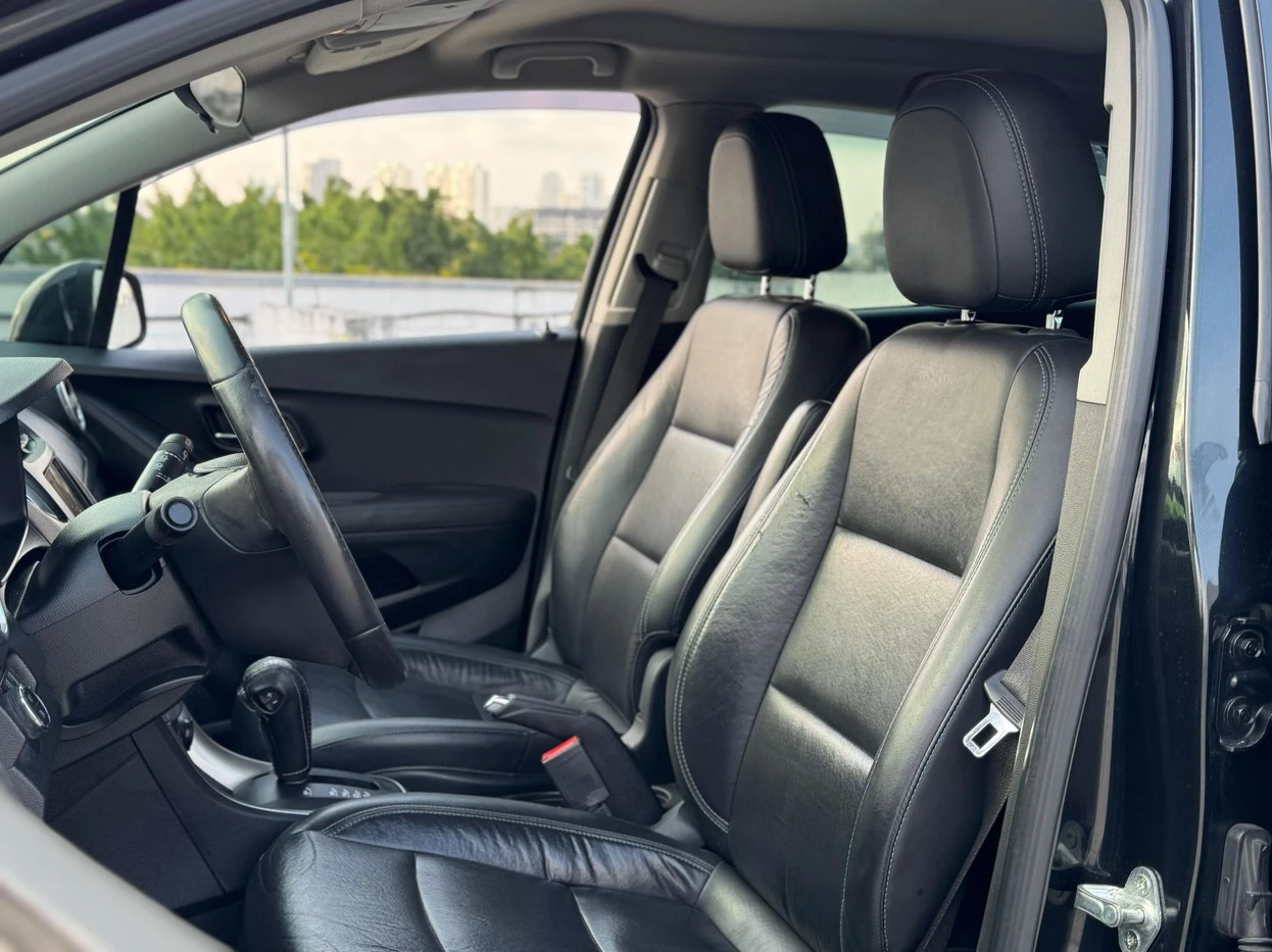 CHEVROLET TRACKER