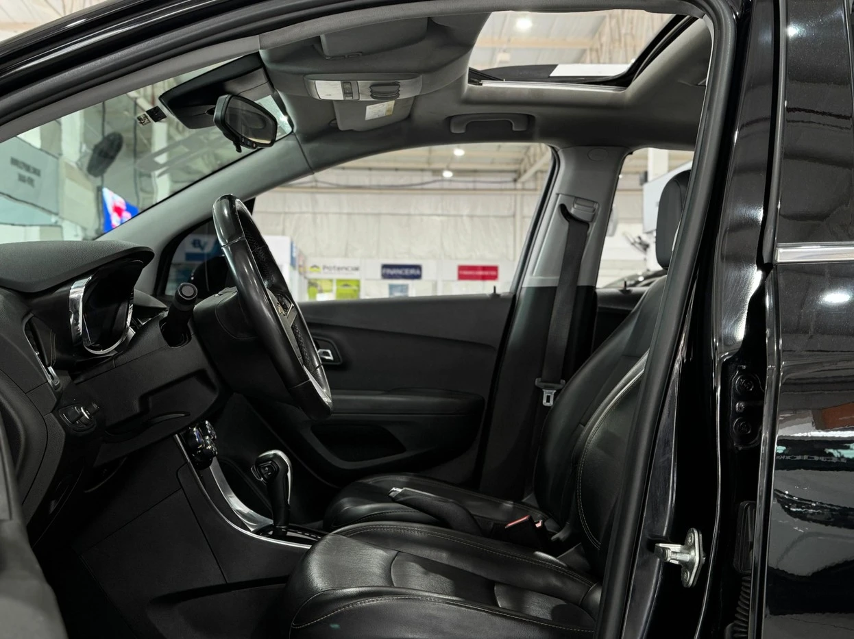 CHEVROLET TRACKER