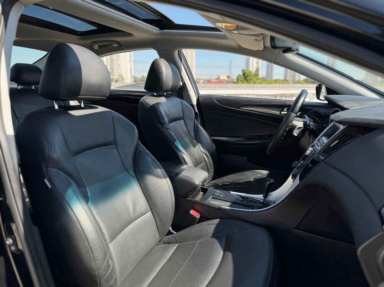 HYUNDAI SONATA