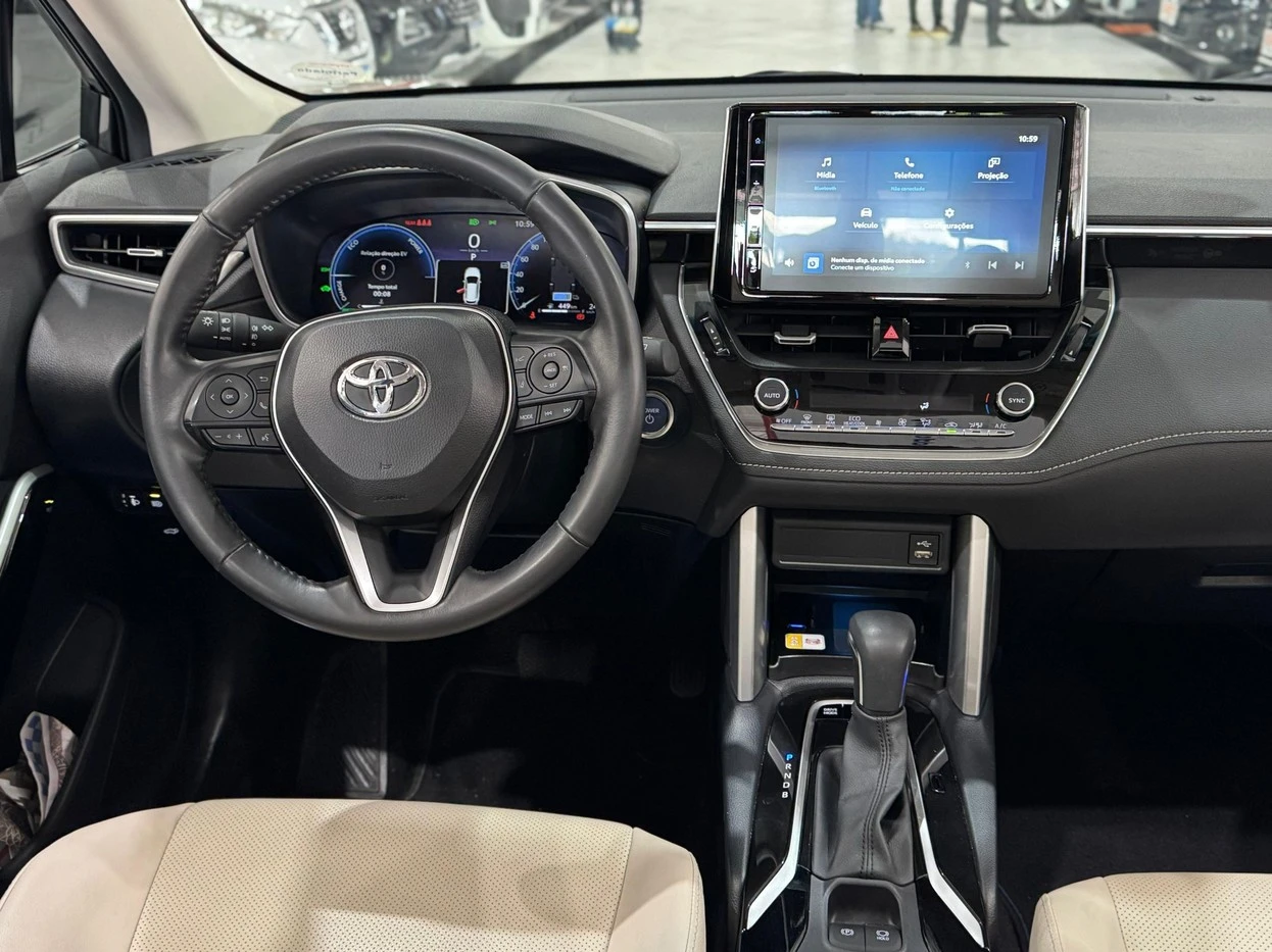 TOYOTA COROLLA CROSS