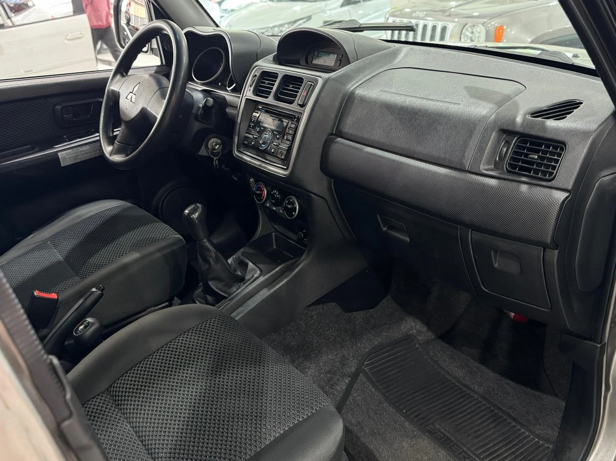 MITSUBISHI PAJERO TR4