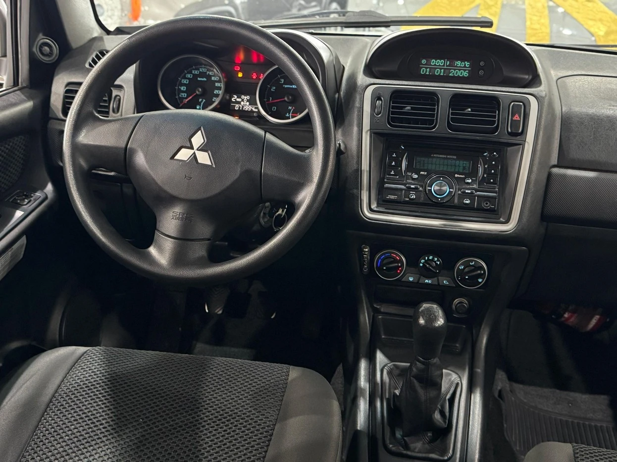 MITSUBISHI PAJERO TR4