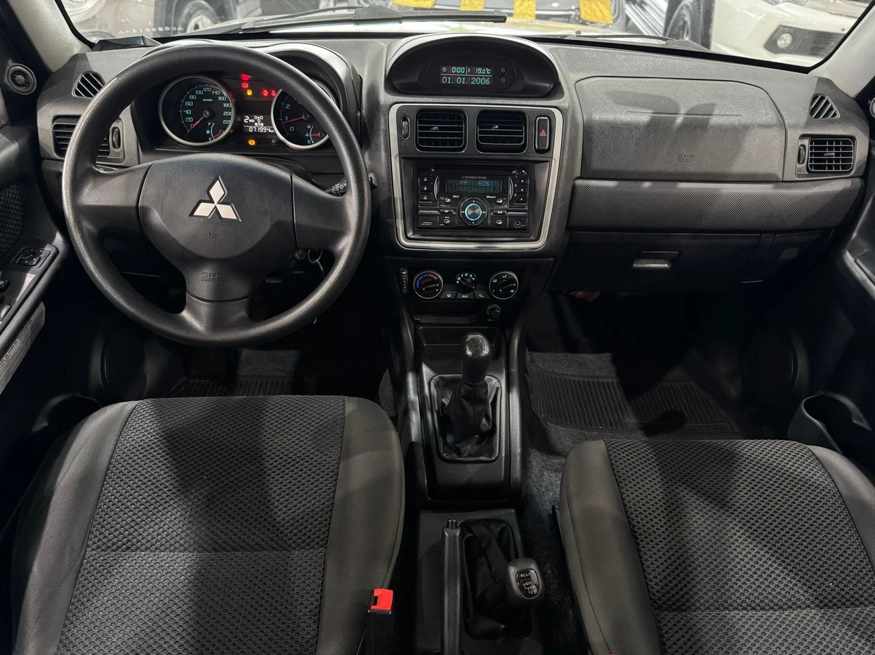 MITSUBISHI PAJERO TR4