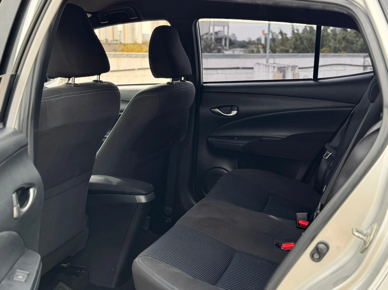 TOYOTA YARIS