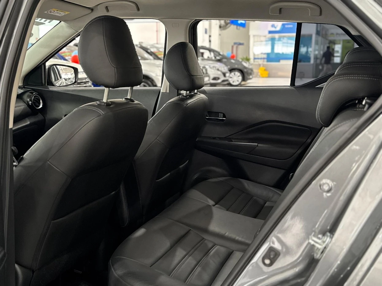 NISSAN KICKS