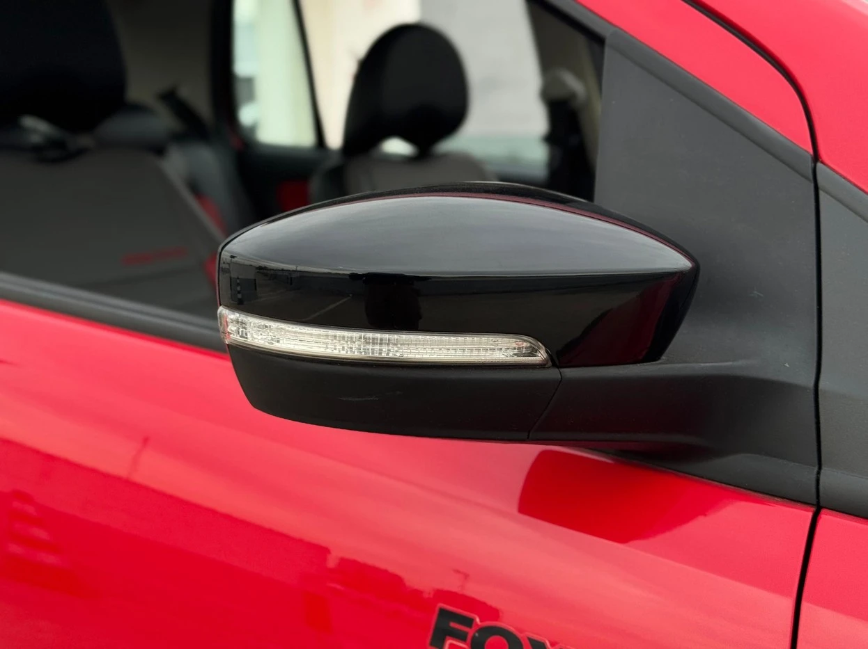 VOLKSWAGEN FOX