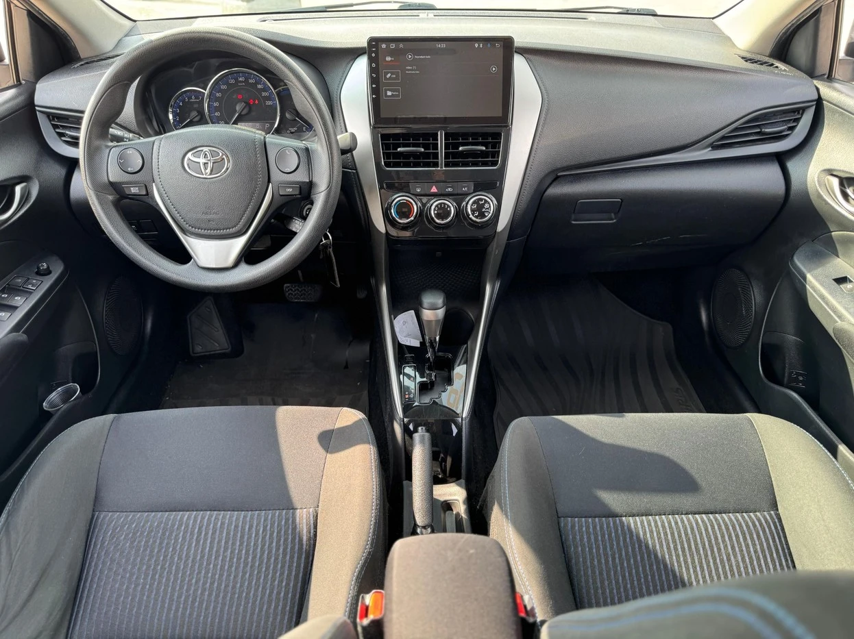 TOYOTA YARIS