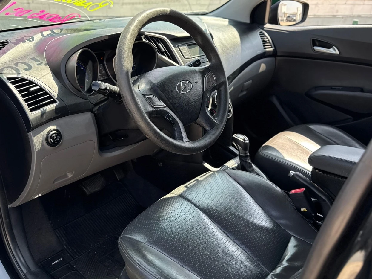 HYUNDAI HB20S