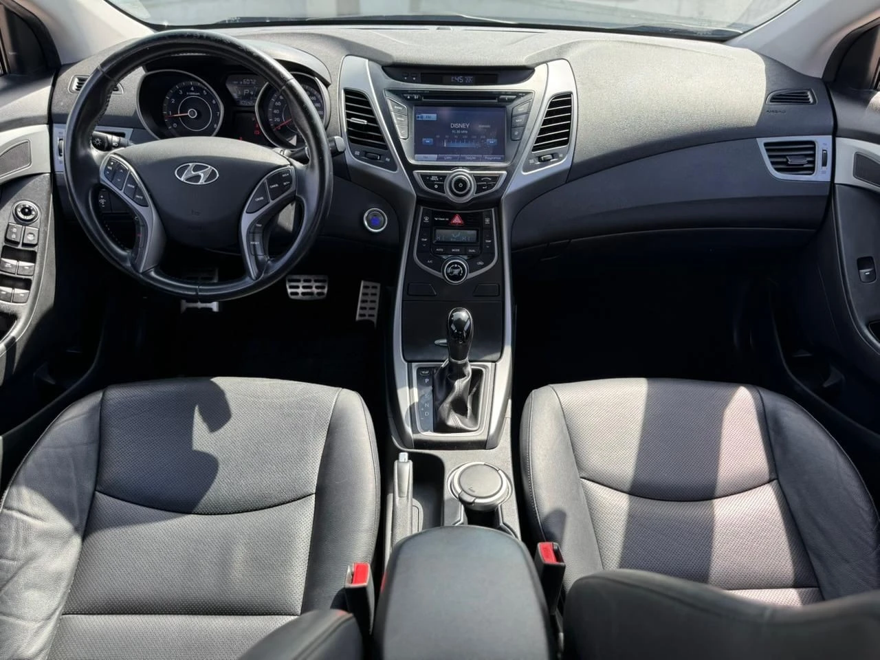 HYUNDAI ELANTRA