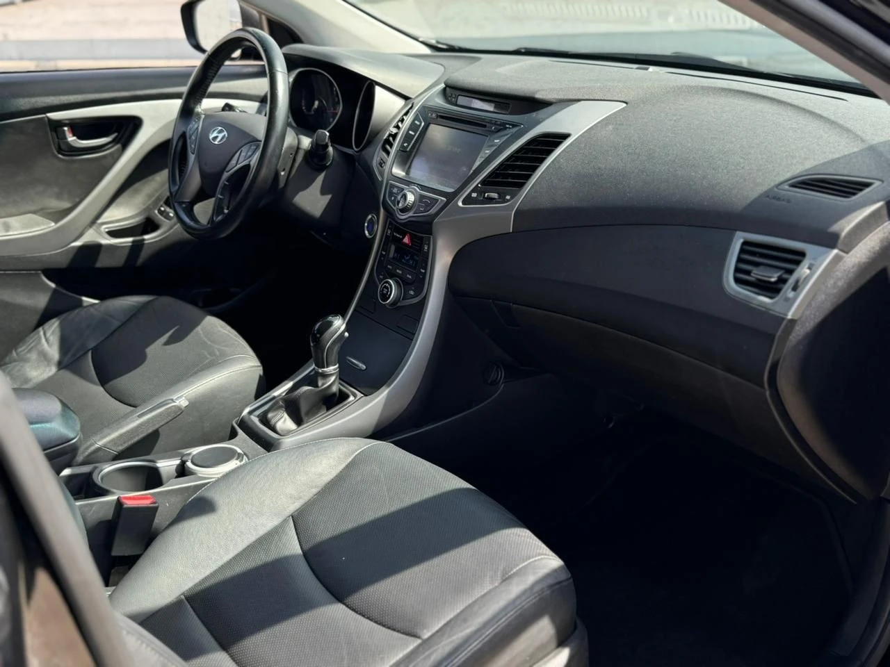 HYUNDAI ELANTRA