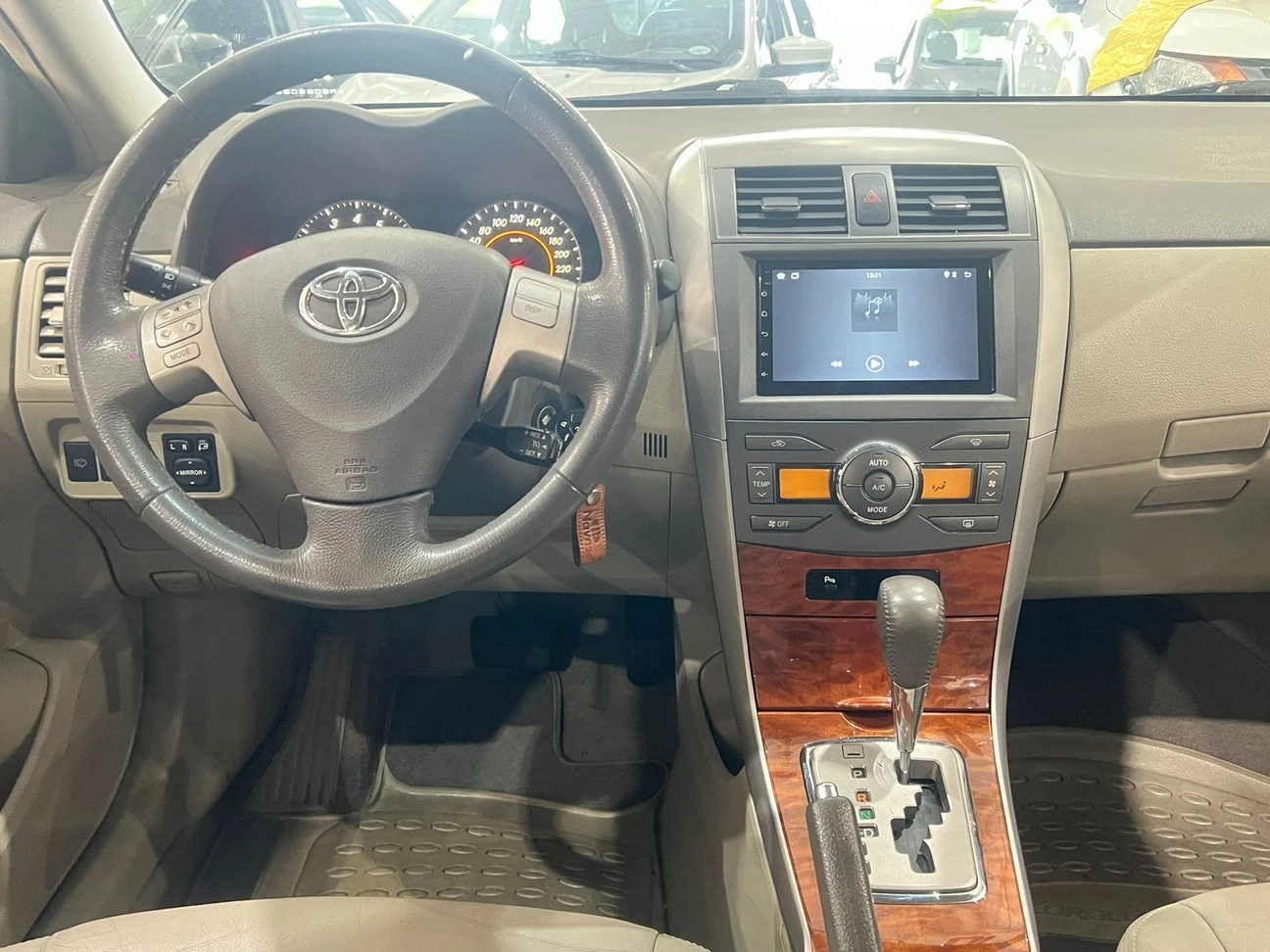 TOYOTA COROLLA