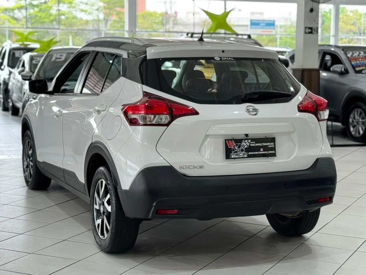 NISSAN KICKS