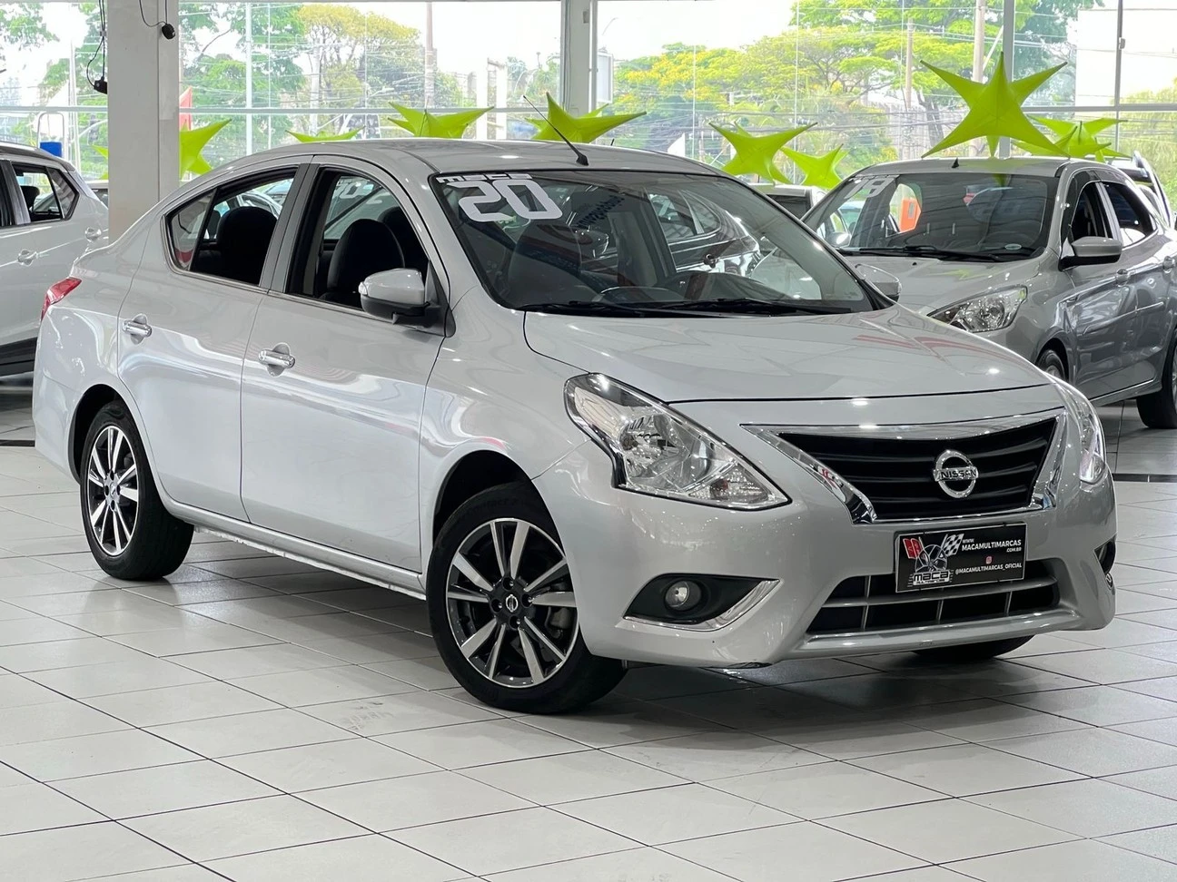 NISSAN VERSA