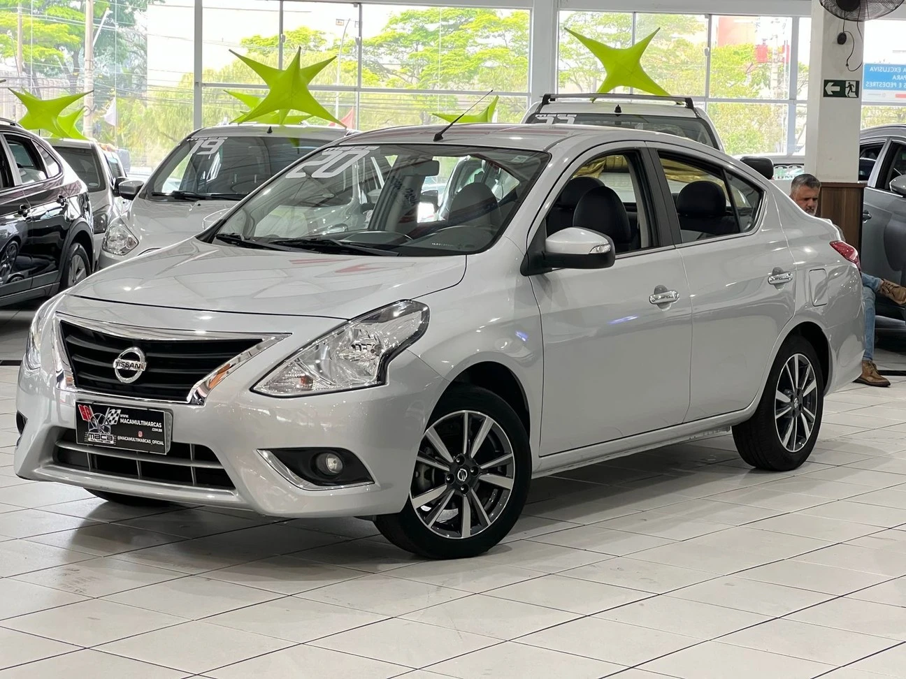 NISSAN VERSA