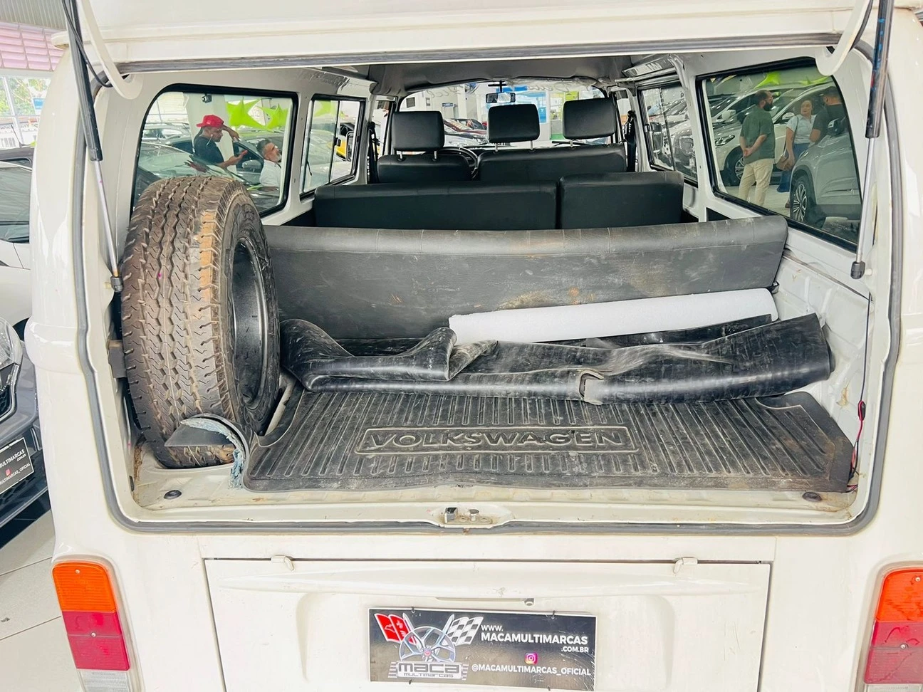 VOLKSWAGEN KOMBI