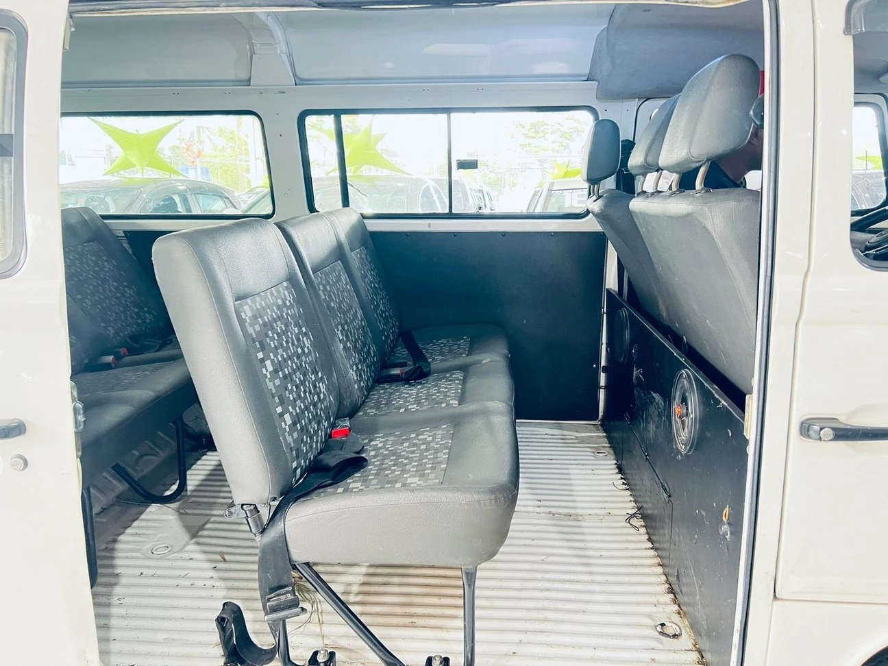 VOLKSWAGEN KOMBI