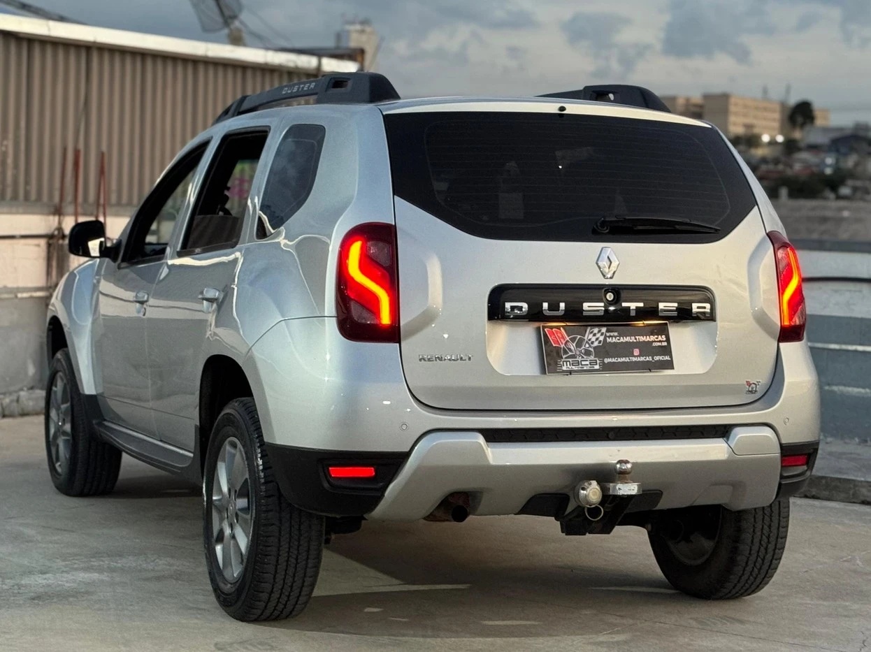 RENAULT DUSTER