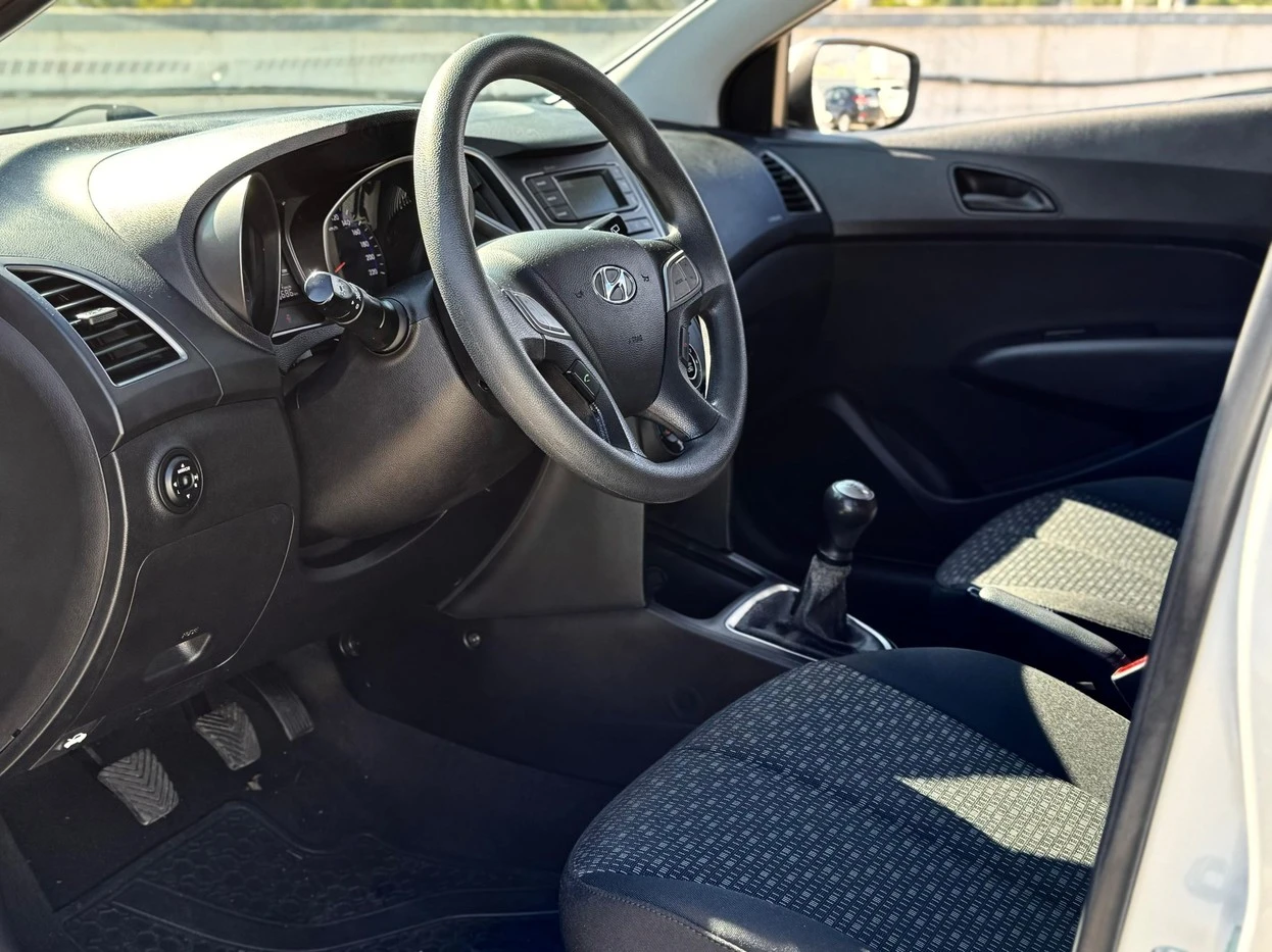 HYUNDAI HB20S