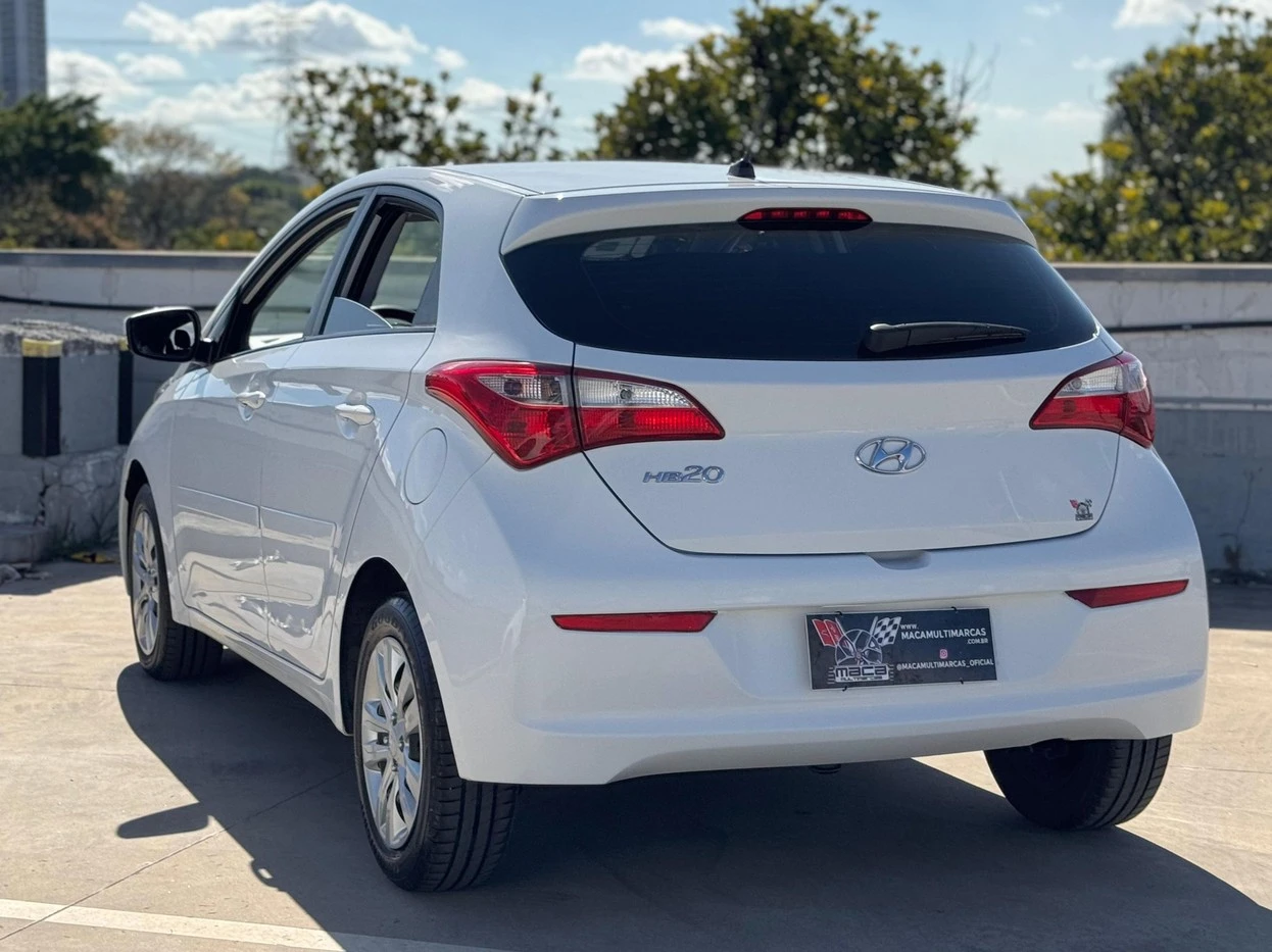 HYUNDAI HB20S