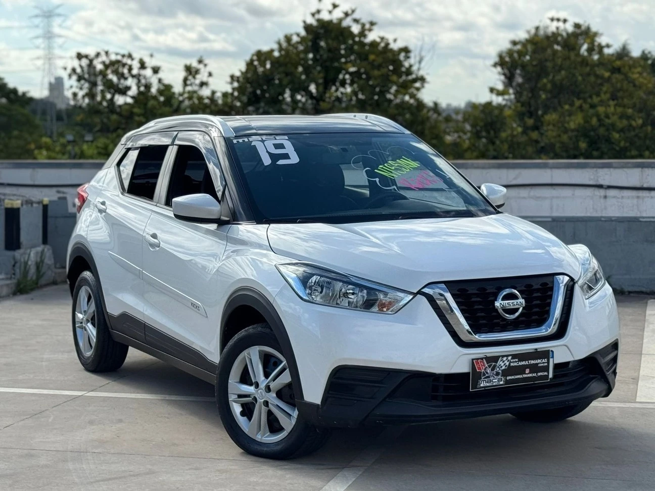 NISSAN KICKS