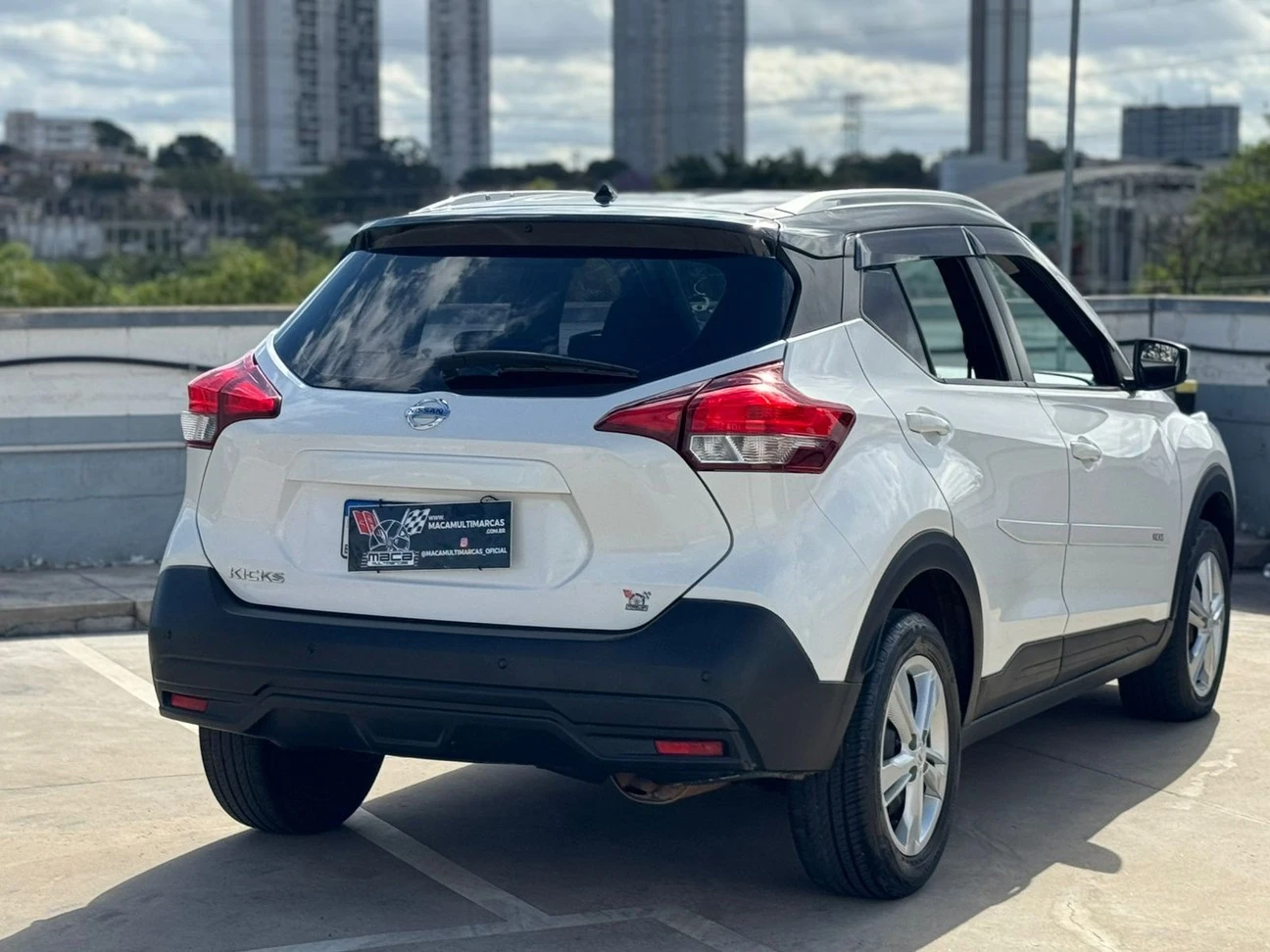 NISSAN KICKS