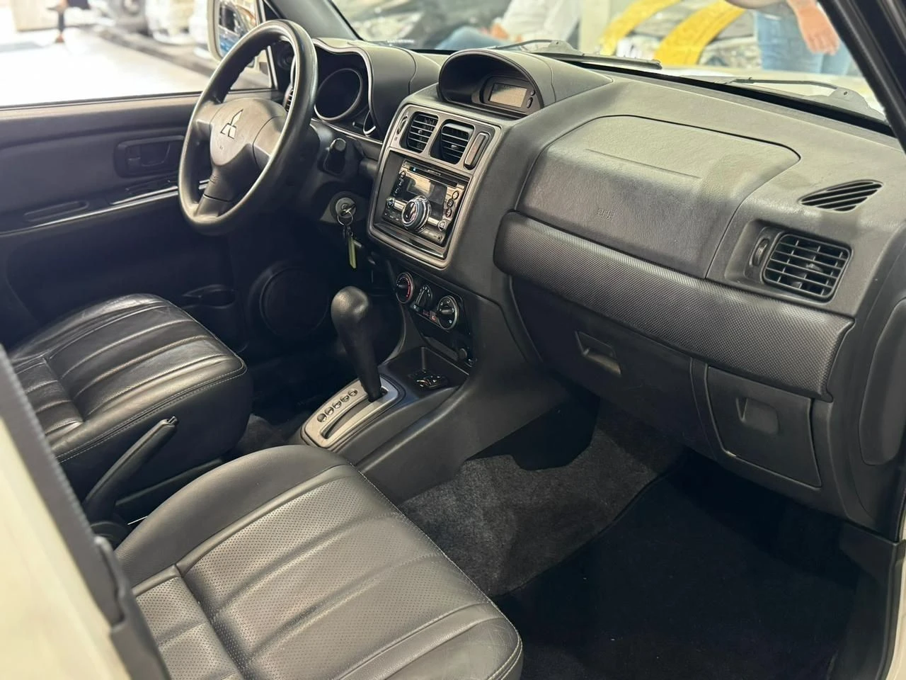 MITSUBISHI PAJERO TR4