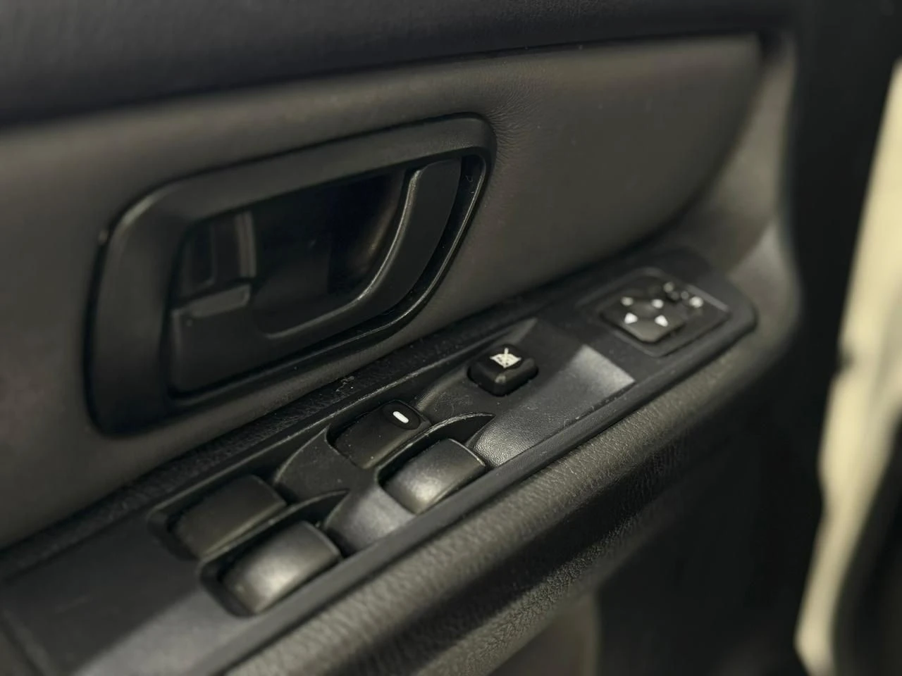 MITSUBISHI PAJERO TR4