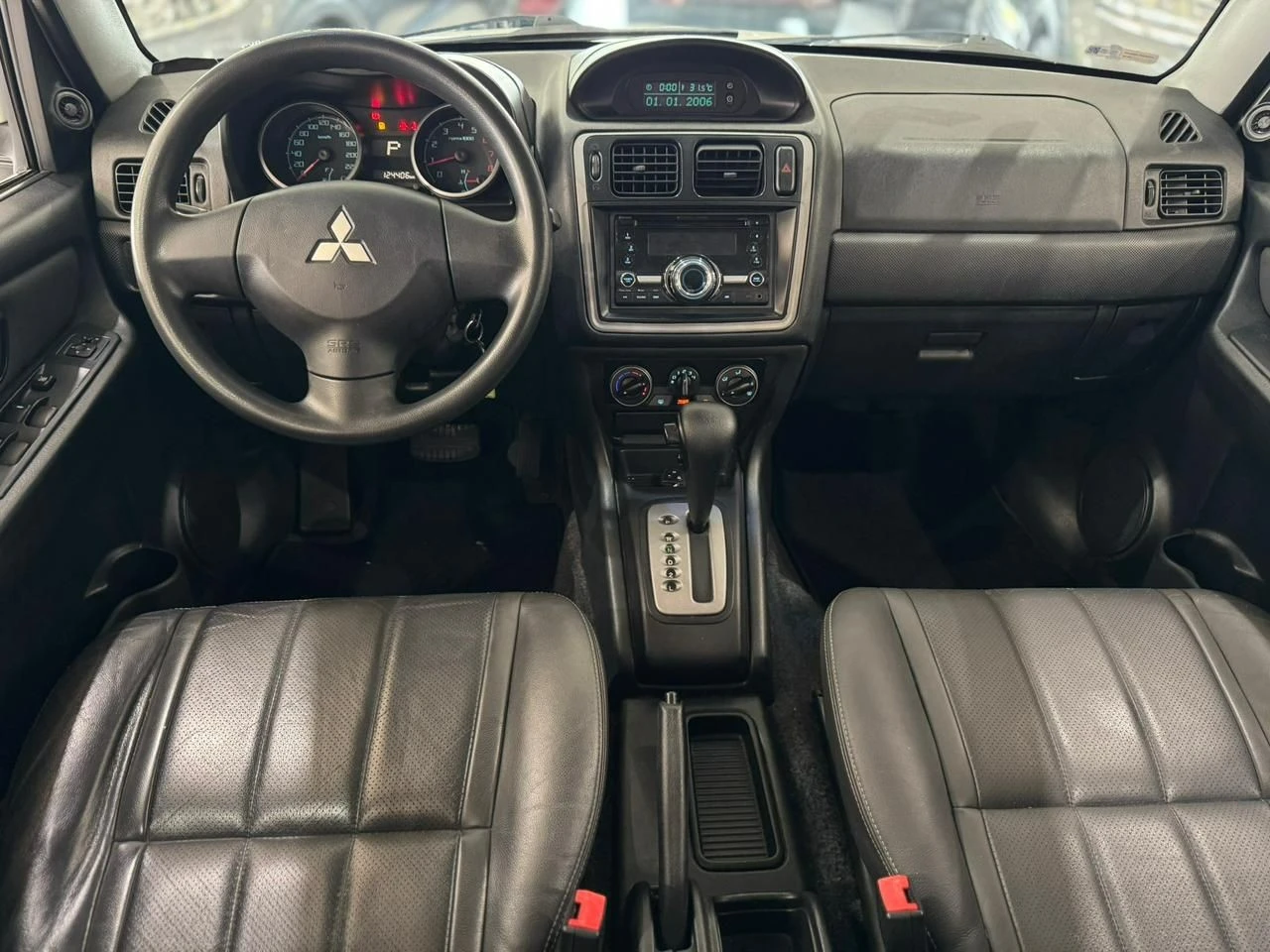 MITSUBISHI PAJERO TR4