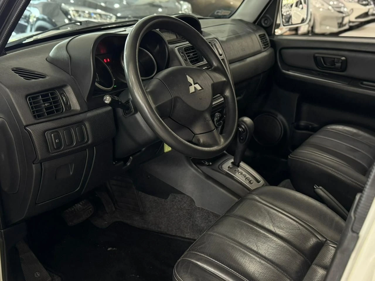 MITSUBISHI PAJERO TR4