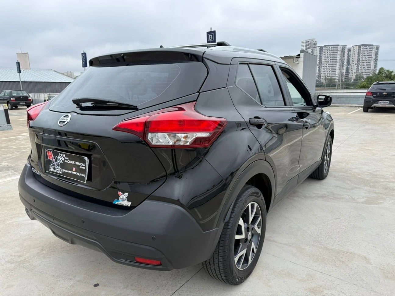 NISSAN KICKS